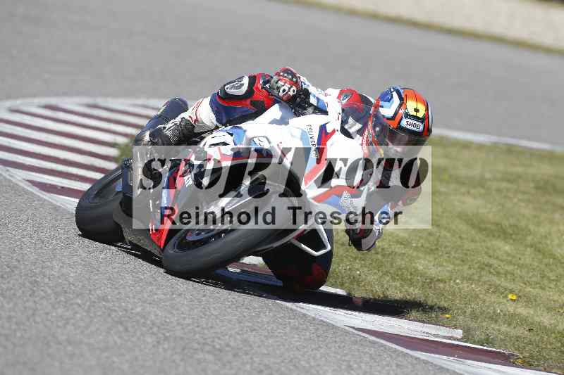 /01 02.04.2026 MAZ ADR/Gruppe rot/ohne